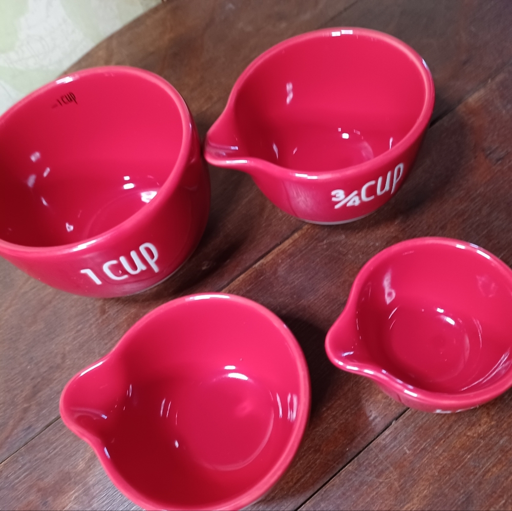 Nesting Red Gallery Measuring cups. - Picture 7 of 7